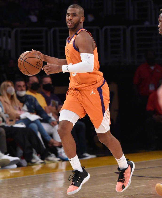 浓眉哥赛事官方发布战术调整新规，TES争议不断！的简单介绍