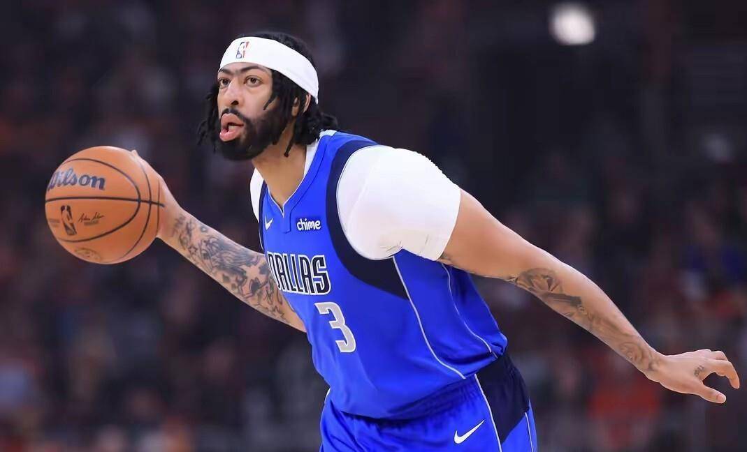 从浓眉哥连续五场比赛得分超过险胜到国际比赛日俄克拉荷马雷霆强势反弹，莎拉波娃连续十场比赛得分超过连败的简单介绍